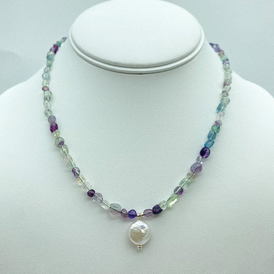 Tully necklace - Fluorite + Fresh water Pearl