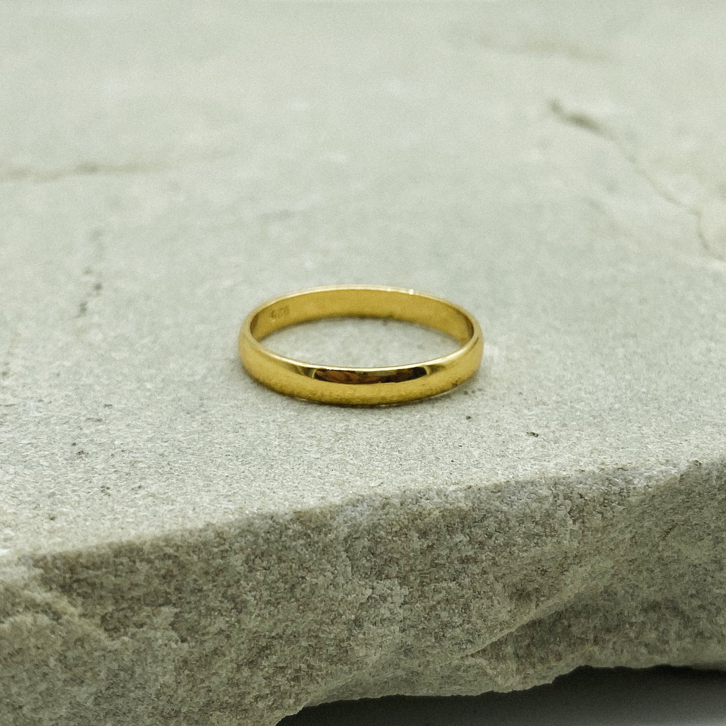 Gold dainty band ring