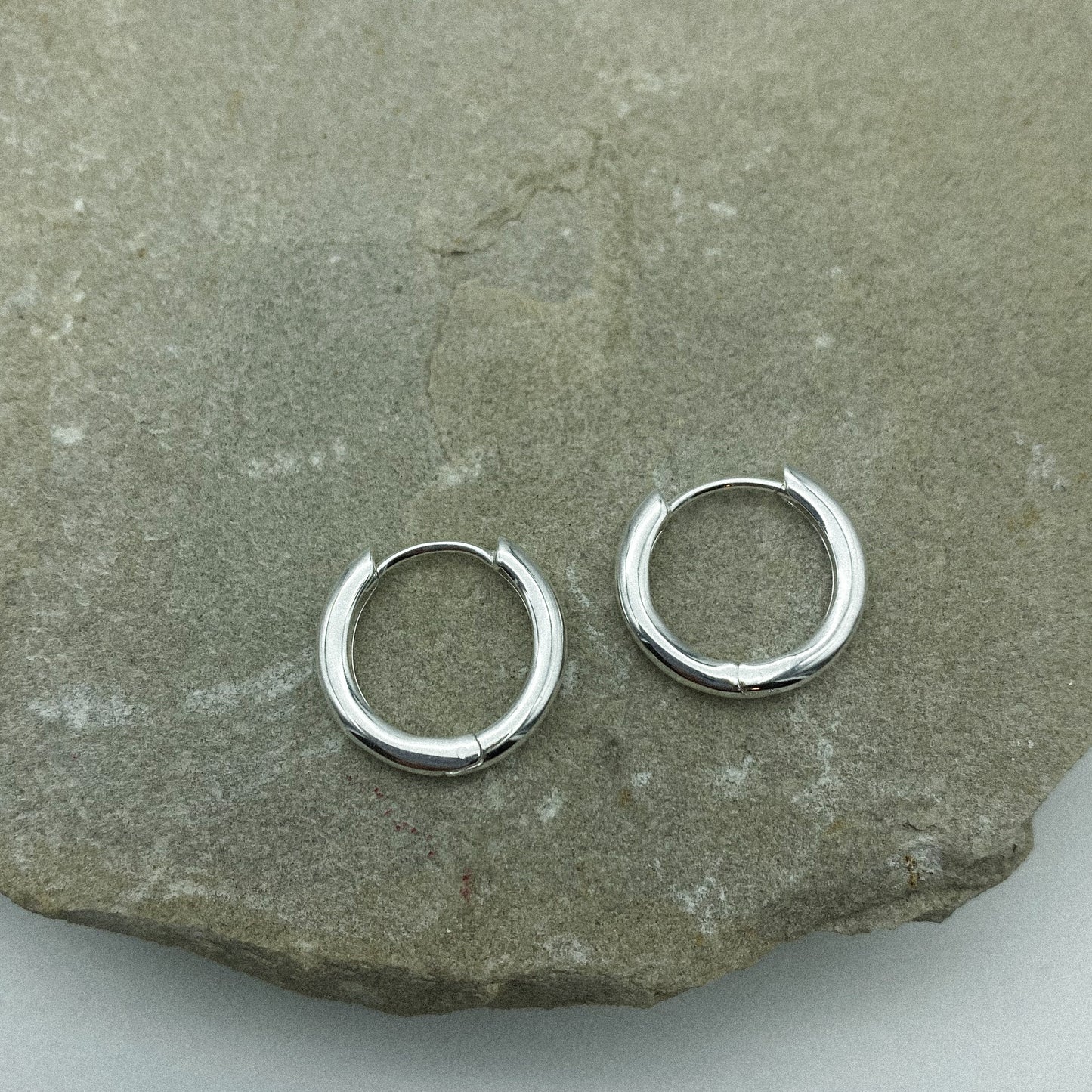 3mm Huggie hoops