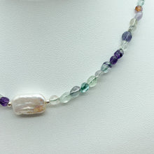 Load image into Gallery viewer, Kaia choker - Fluorite + Fresh water pearls
