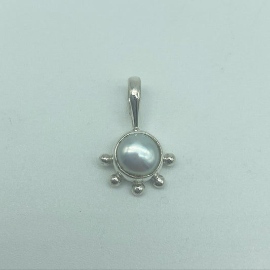 Shiva - fresh water pearl pendant